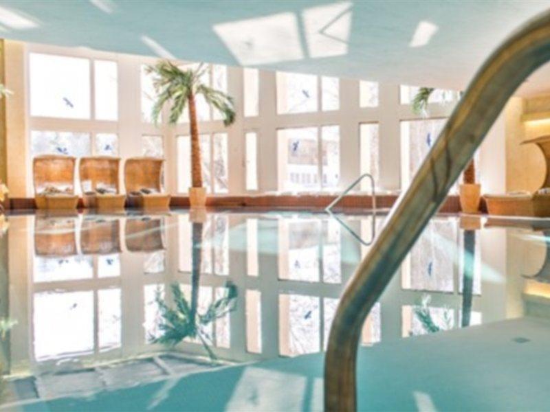 Quadratscha Alpenhotel Замедан Екстериор снимка