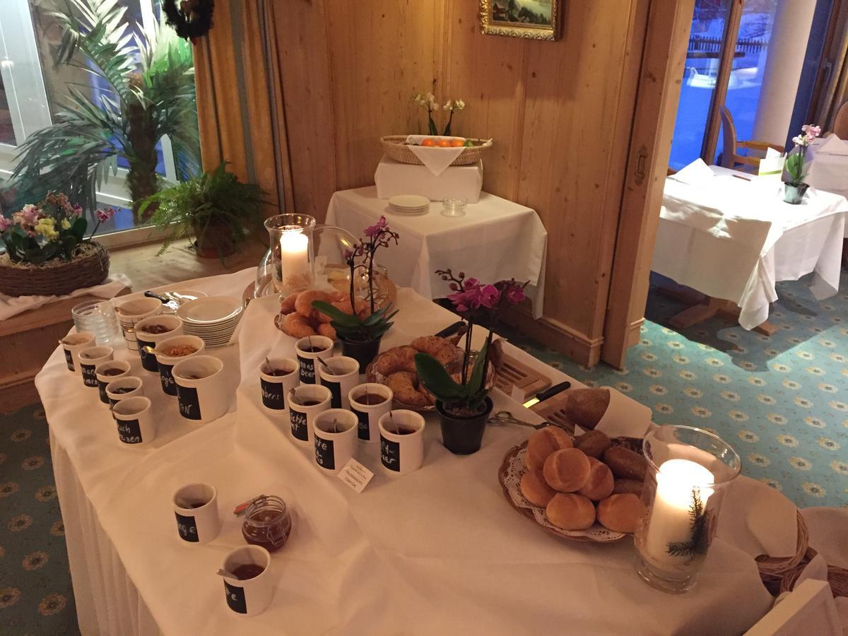 Quadratscha Alpenhotel Замедан Екстериор снимка
