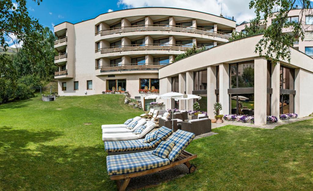 Quadratscha Alpenhotel Замедан Екстериор снимка